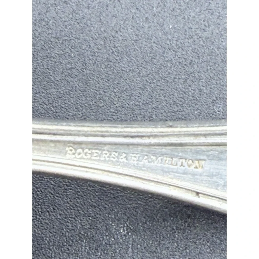 INTERNATIONAL/ROGERS & HAMILTON TUDOR SILVER PLATE GRAVY LADLE SERVING SPOON  7